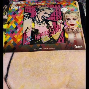 Birds of Prey Harley Quinn Fleece Throw